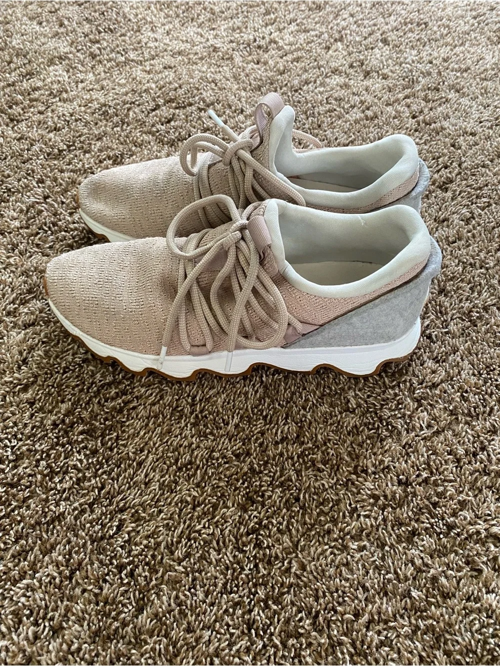 Sorel Kinetic Lace Sneakers Women’s Size 9 Blush Pink Knit Casual Comfort Shoes